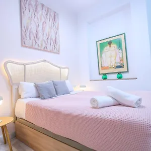 https://malaga-dreams-oldtown.1costadelsol.com